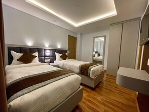 Twin kamer | Een bureau, gratis wifi
