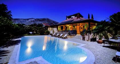 Luxury, Palermo downtown, Mediterranean Park, 3 kms from Mondello beach