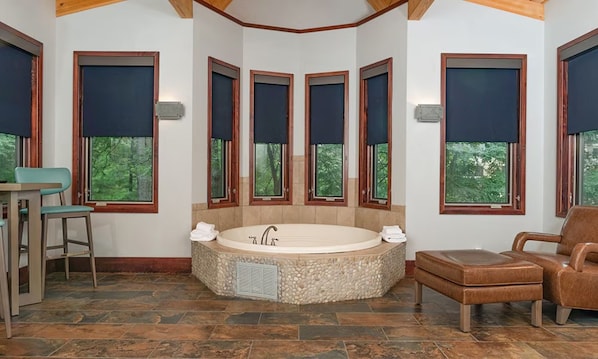 Interior - Elegant 3BR at Sundara Cottages (Wisconsin Dells)