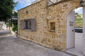 Fachada da propriedade