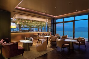 Bar (on property) - Grand Ocean View Hotel Zhuhai (Zhuhai)