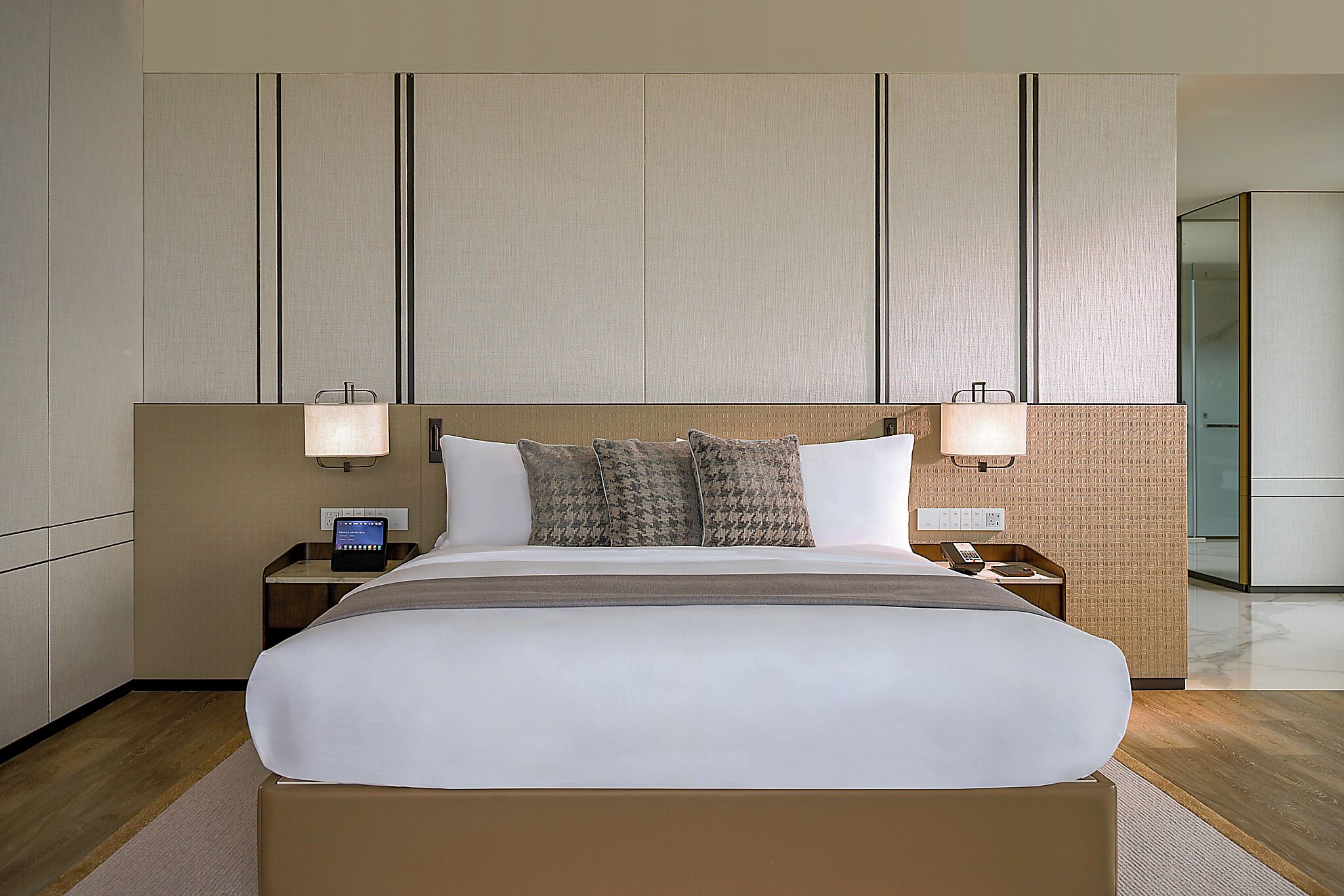 Opera House Sea View King Room | In-room safe, blackout drapes, WiFi (free)