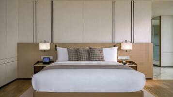 Opera House Sea View King Room | In-room safe, blackout drapes, WiFi (free)