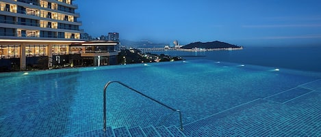 Alberca al aire libre