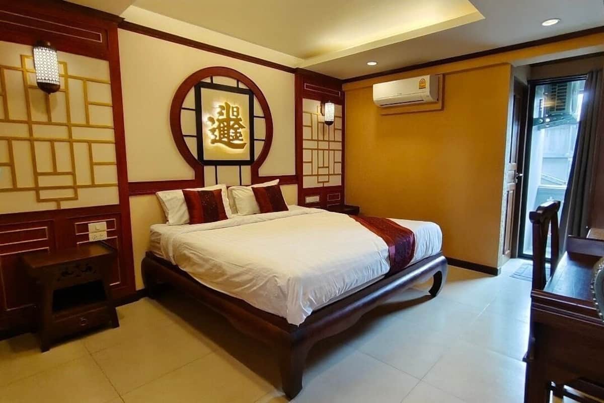 Phòng đôi Superior, không hút thuốc | Két bảo mật tại phòng, bàn, màn/rèm cản sáng 