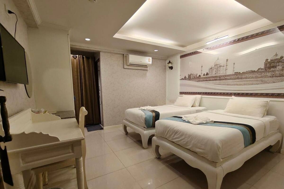 Phòng 2 giường đơn Superior, không hút thuốc | Két bảo mật tại phòng, bàn, màn/rèm cản sáng 