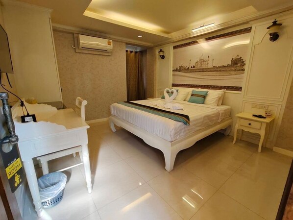 Superior Double Room, Non Smoking | In-room safe, desk, blackout curtains, free WiFi - The Boone Hotel (Chiang Mai)