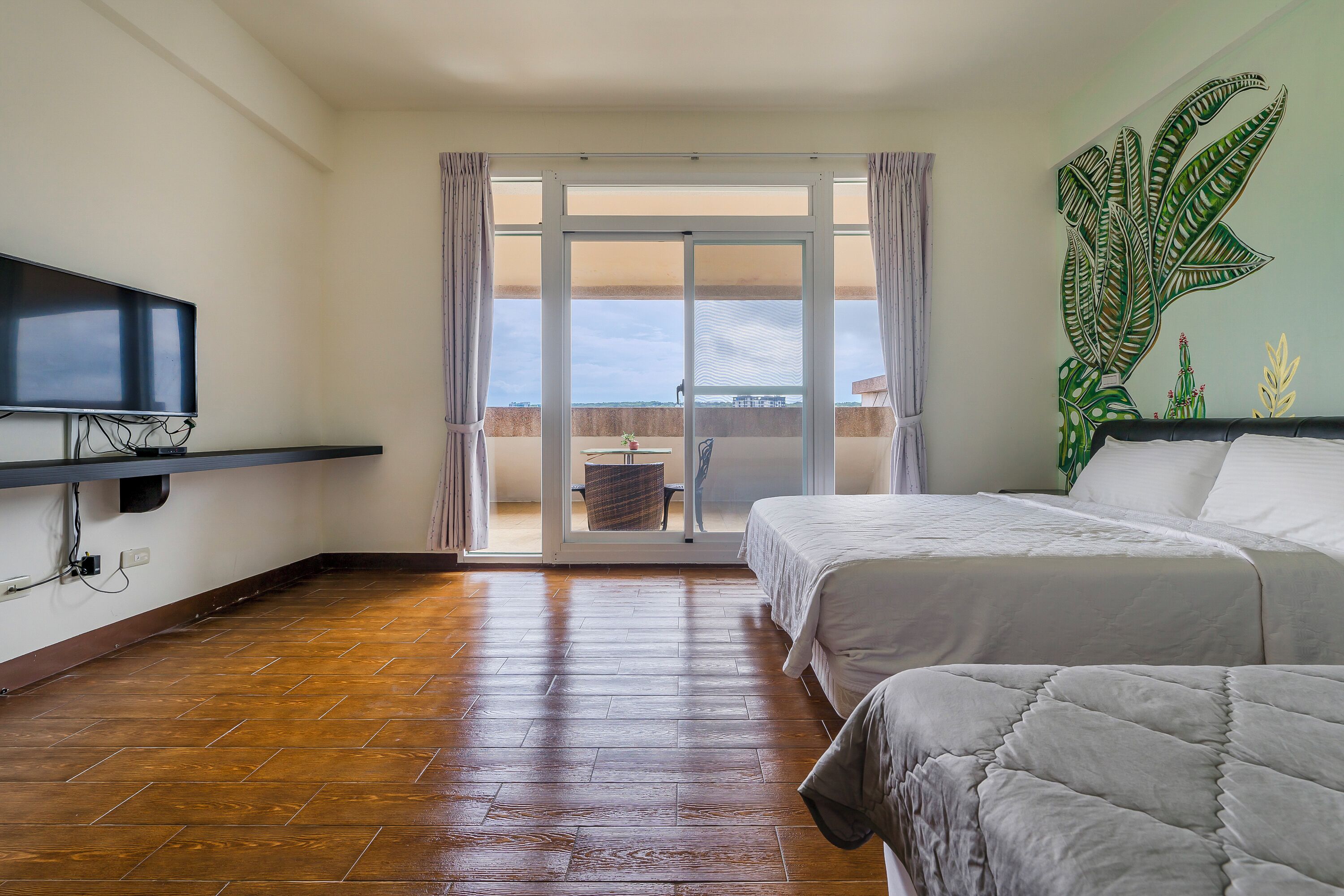 家庭房-附阳台 | 遮光窗帘、免费 WiFi、床单