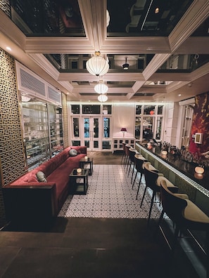 3 bares/lounges, bar na cobertura