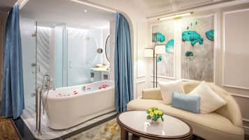 1 bedroom, in-room safe, desk, laptop workspace