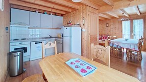 Private kitchen - Chalet Jet d'Eau JD20 NATURE & MOUNTAIN  8 Pers. (Châtel)