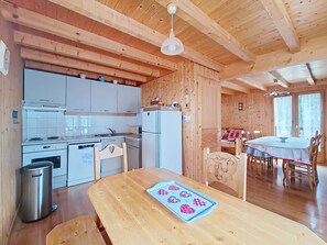 Fridge, microwave, oven, dishwasher - Chalet Jet d'Eau JD20 NATURE & MOUNTAIN 8 Pers. (Châtel)