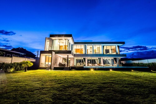 Escape to Paradise. Discover the Ultimate Beachfront Retreat at Astral Villa.