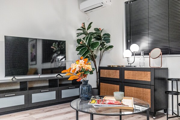 Comfort Villa | Living area | LCD TV - Tabitaimu Sumiyoshitsukimitiru (Osaka)
