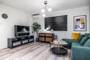 Comfort Villa | Living area | LCD TV - Tabitaimu Sumiyoshitsukimitiru (Osaka)