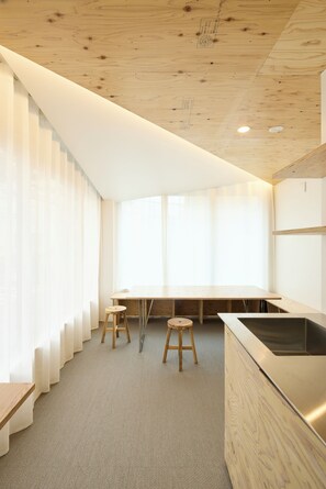 Mini-fridge - SHORTsuido (Tokyo)