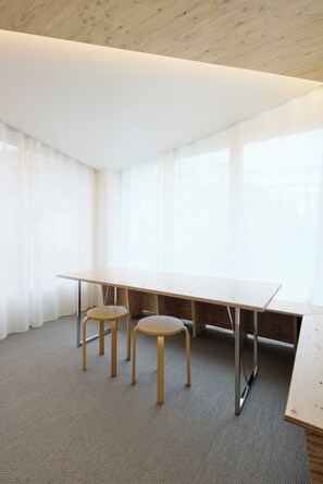 Lounge - SHORTsuido (Tokyo)