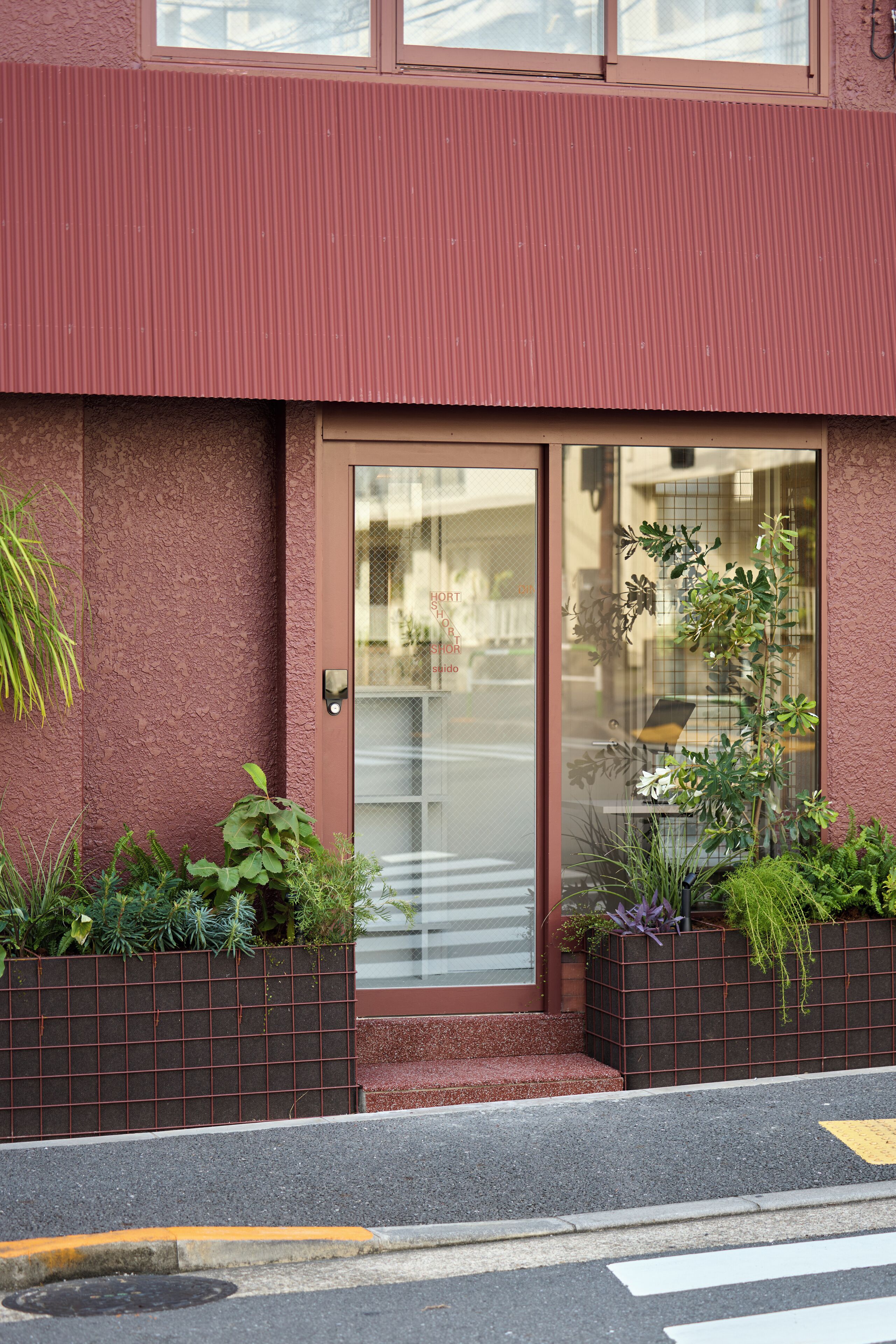 施設の入り口