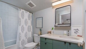 Hair dryer, towels - Sunny Schafer Park Guest Home ● Near RiNo (Denver)