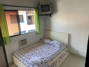 3 bedrooms, iron/ironing board, travel cot, WiFi