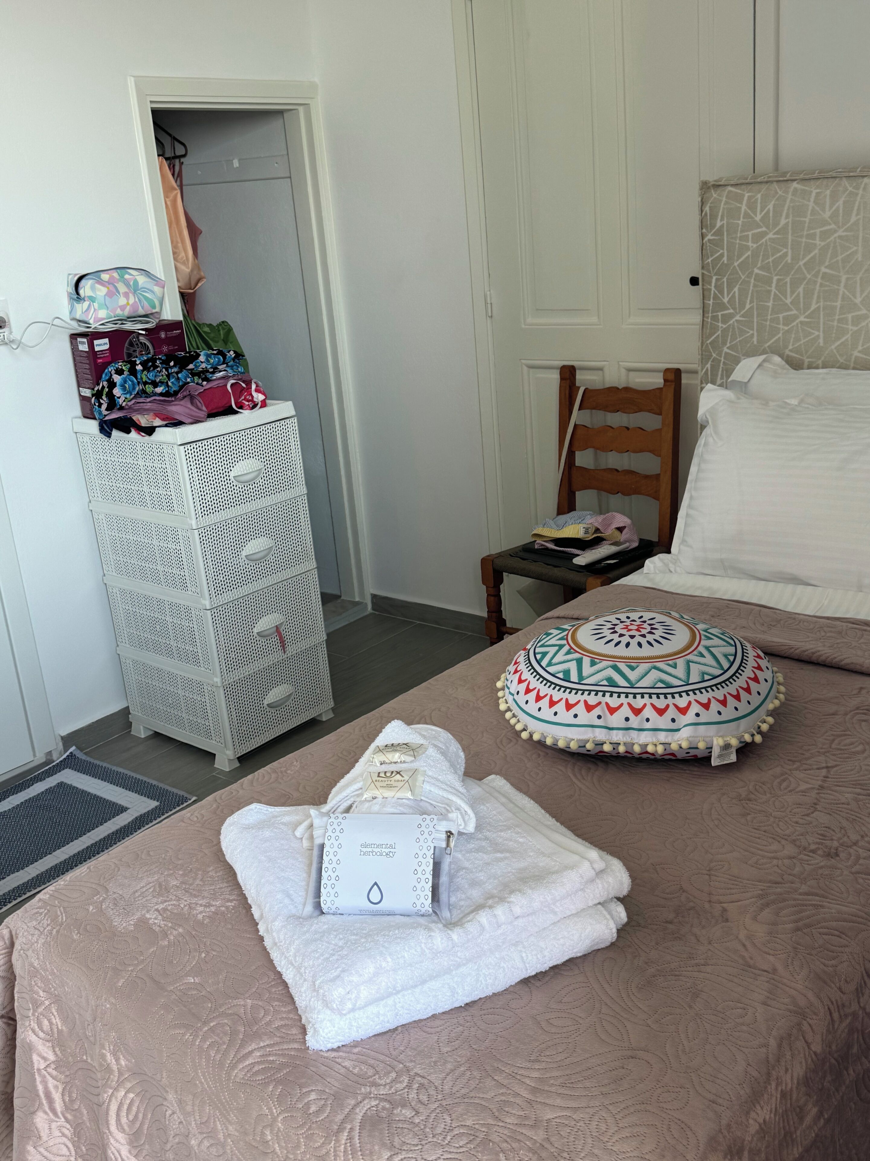 Comfort-Einzelzimmer, Meerblick | Individuell dekoriert, individuell eingerichtet, Verdunkelungsvorhänge