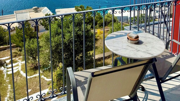 Terrace/patio - Kaloniki Rooms & Suites (Mirties)