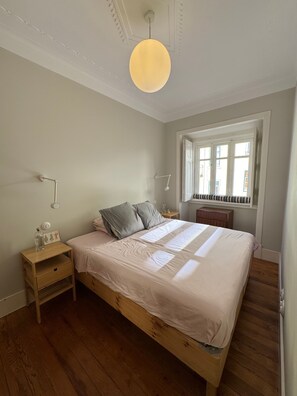 2 bedrooms, WiFi, bed sheets