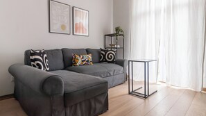 Front of property - Italianway Comfort - Gallura 9 B (Milan)