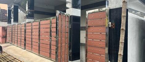 Façana frontal de l'allotjament