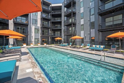 Stunning Nulu 1BR CozySuites 07