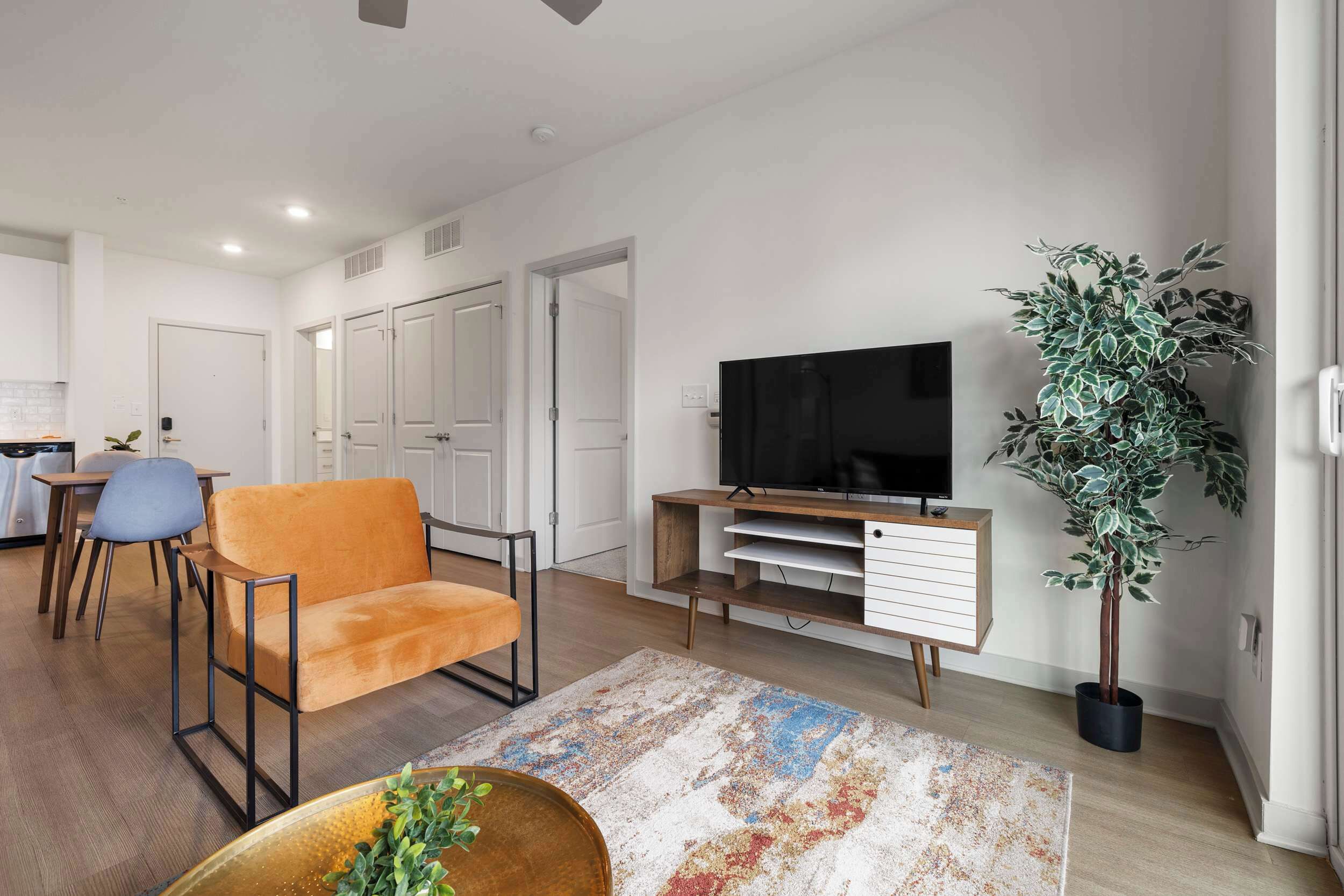 Modern Nulu 2br Cozysuites 09 - Louisville, KY