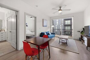 TV, offices - Two Charming Nulu CozySuites (Louisville)