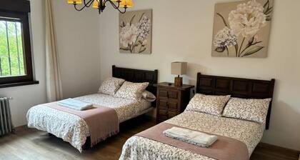 Villa with farm on the coast of Llanes