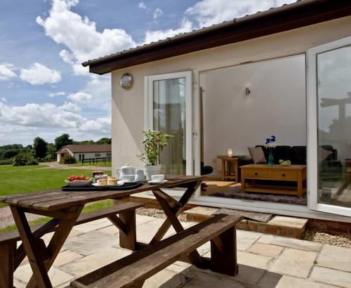 Modern and Bright 2BED Holiday Chalet nr Sidmouth