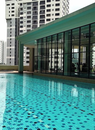 Kolam renang terbuka