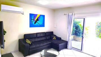 Apartment, 1 Schlafzimmer, barrierefrei, Terrasse | Wohnbereich