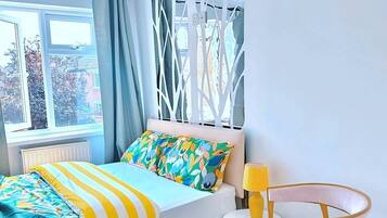 3 bedrooms, iron/ironing board, WiFi, bed sheets