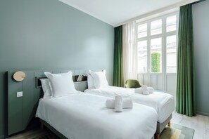 9 slaapkamers, een kluis op de kamer, een strijkplank/strijkijzer