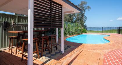 Lakefront 4 Bedroom House