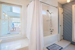 Shower, hair dryer, towels