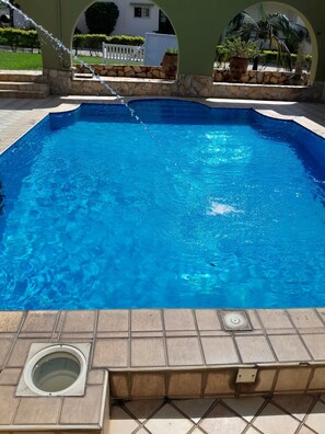 6 piscinas externas