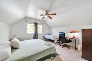 5 bedrooms, desk, iron/ironing board, travel cot