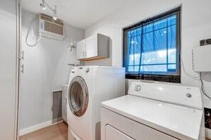 Interior - City Center Home with Spacious Backyard & Hot Tub (Austin)