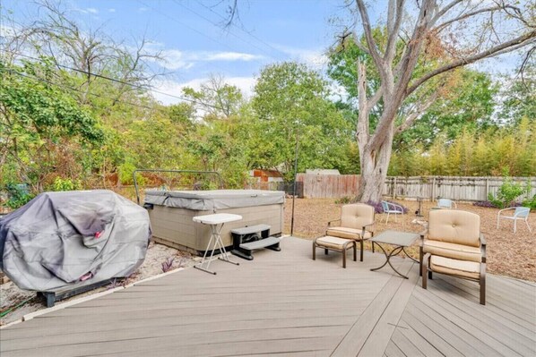 Terrace/patio - City Center Home with Spacious Backyard & Hot Tub (Austin)