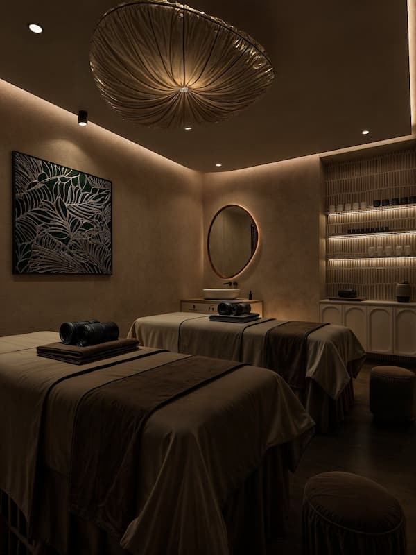 Couples treatment room(s), sauna, hot tub, steam room