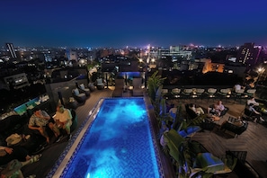 Outdoor pool - May De Ville Corner Hotel (Hanoi)