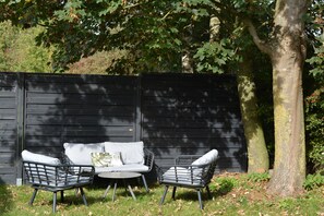 Terrace/patio - Ame "O" des Flandres "La Suite" whirlpool bath, (Boeschepe)