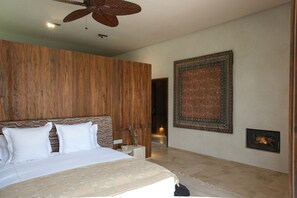 6 bedrooms, in-room safe, iron/ironing board, free WiFi