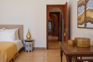 4 bedrooms, in-room safe, iron/ironing board, free WiFi