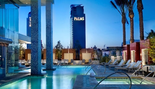 High Floor Studio Strip View w/ Open Balcony at Palms Place